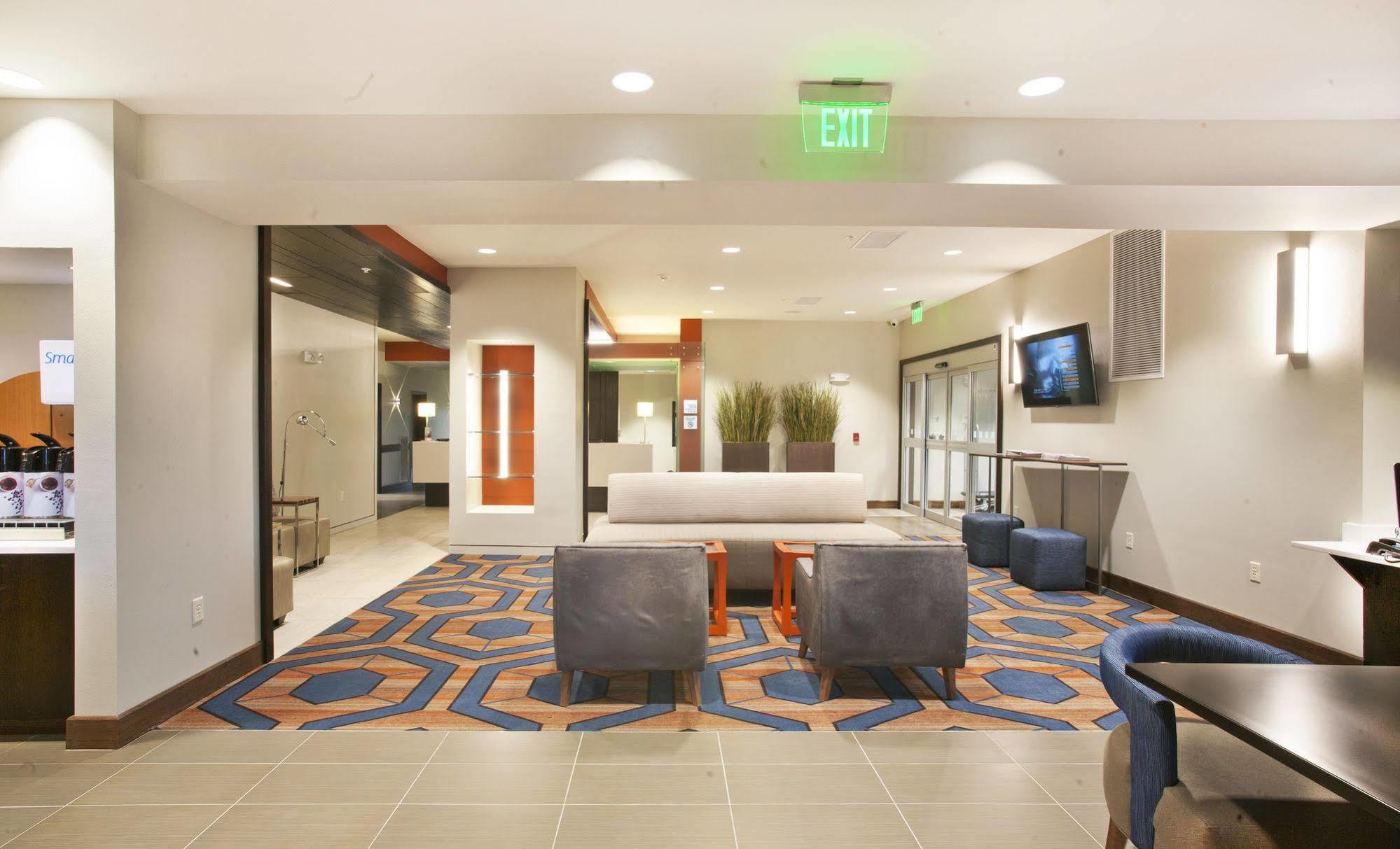 Holiday Inn Express Hotel & Suites Hot Springs By Ihg Экстерьер фото